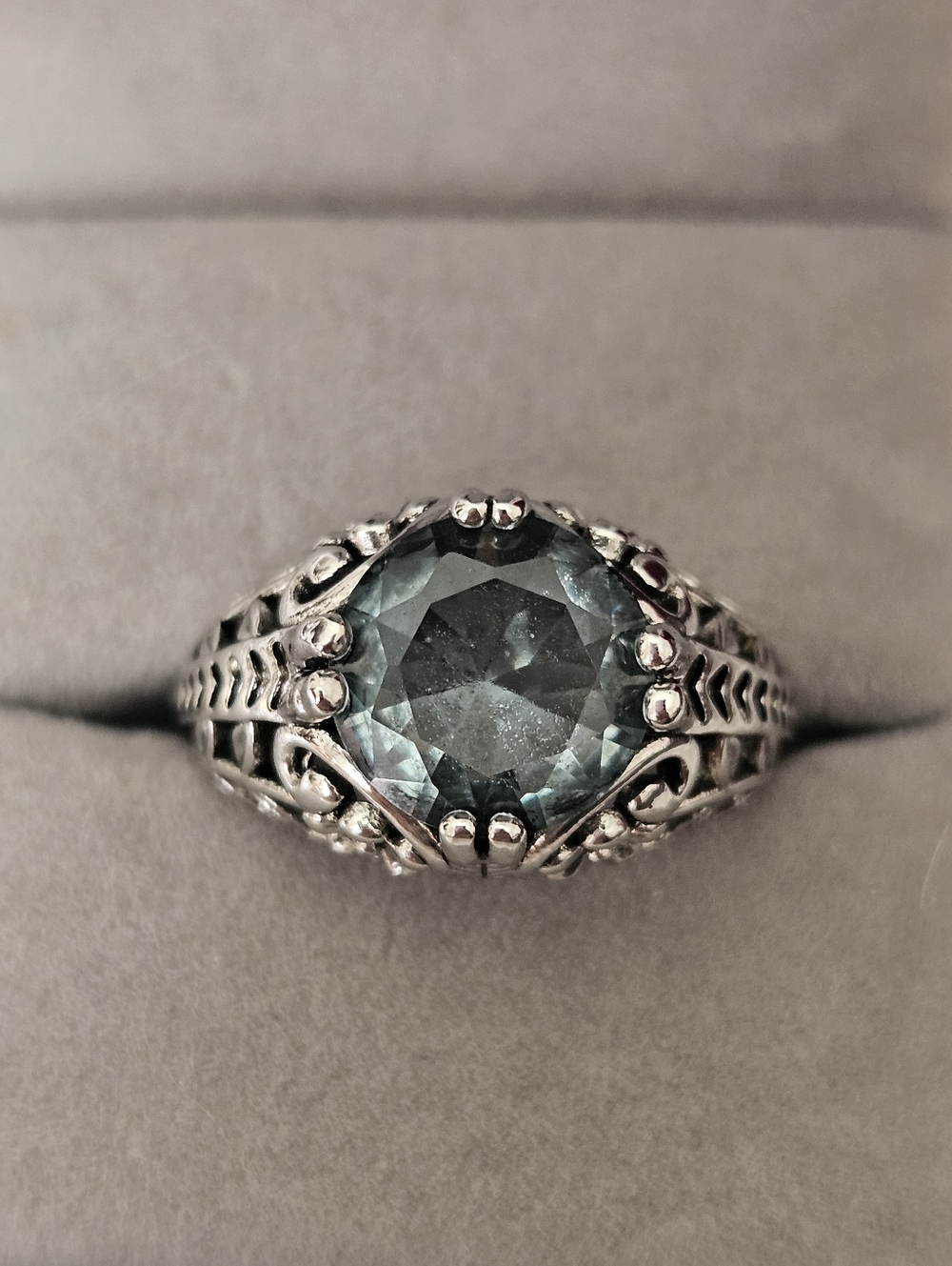 Silver-tone Blue Round CZ Gemstone Filigree Ring NWT